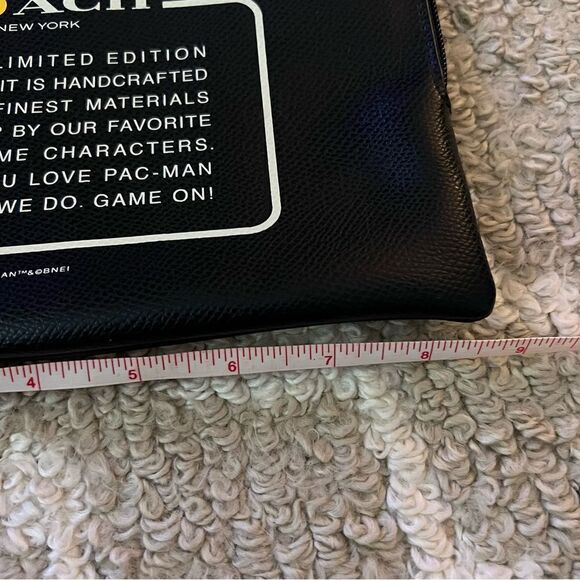 Coach limited edition PAC Man little clutch RARE - Picture 6 of 8